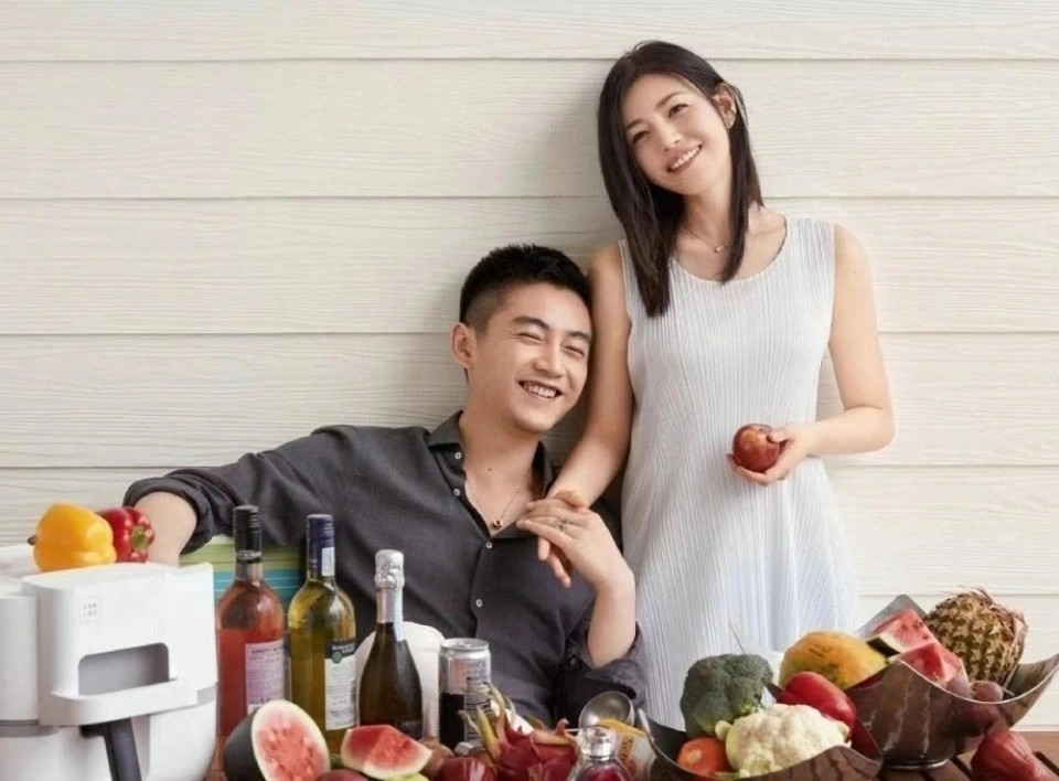 李威由证人变被告，亲友反应不一