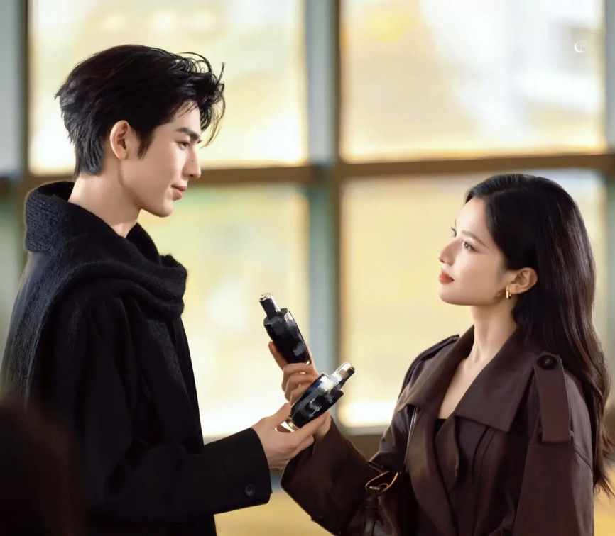 香港“千亿新抱”上海现身，身材丰满大变样，生图暴露真实地位